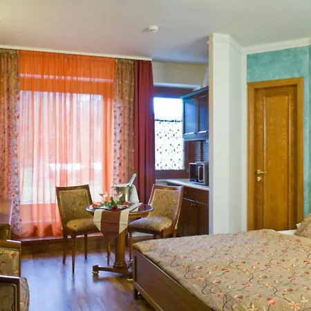 Amira Boutique Wellness & מלון