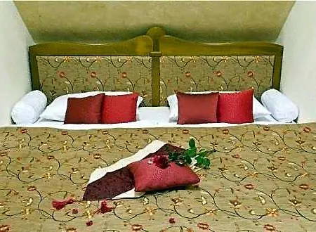 Amira Boutique Wellness & 3*