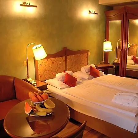 Amira Boutique Wellness & 3*