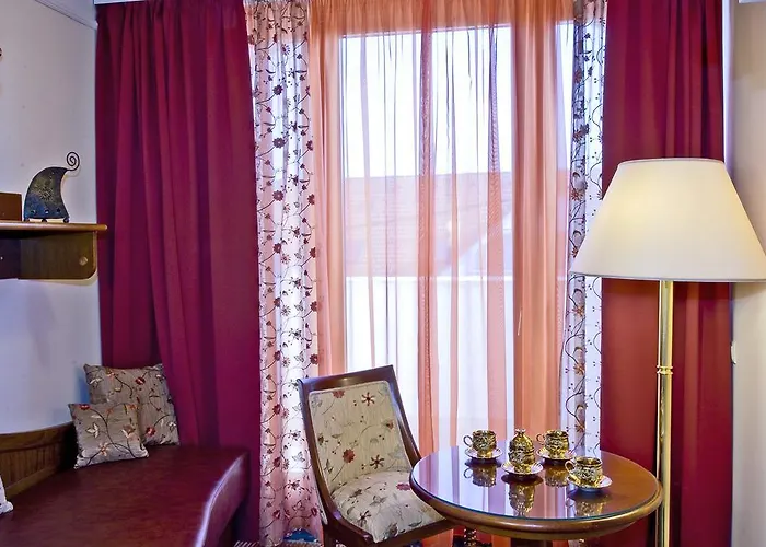 Amira Boutique Wellness & 3*