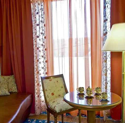 Amira Boutique Wellness & 3* Хевиз